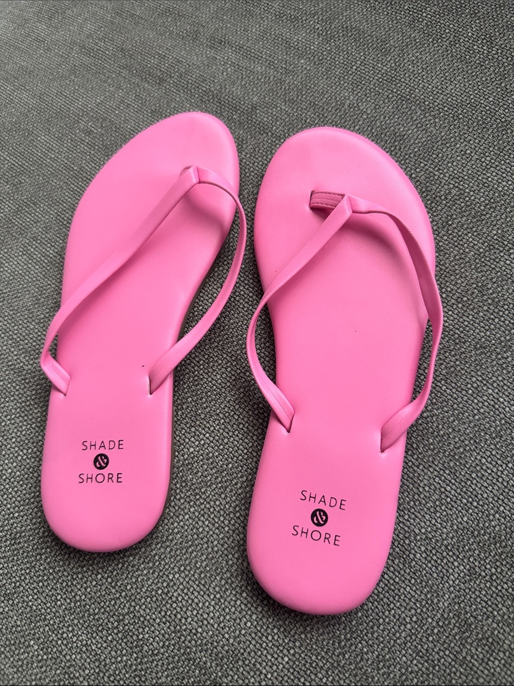 NWOT Shade & Shore Hot Pink Slim Flip Flop Sandals Size 6